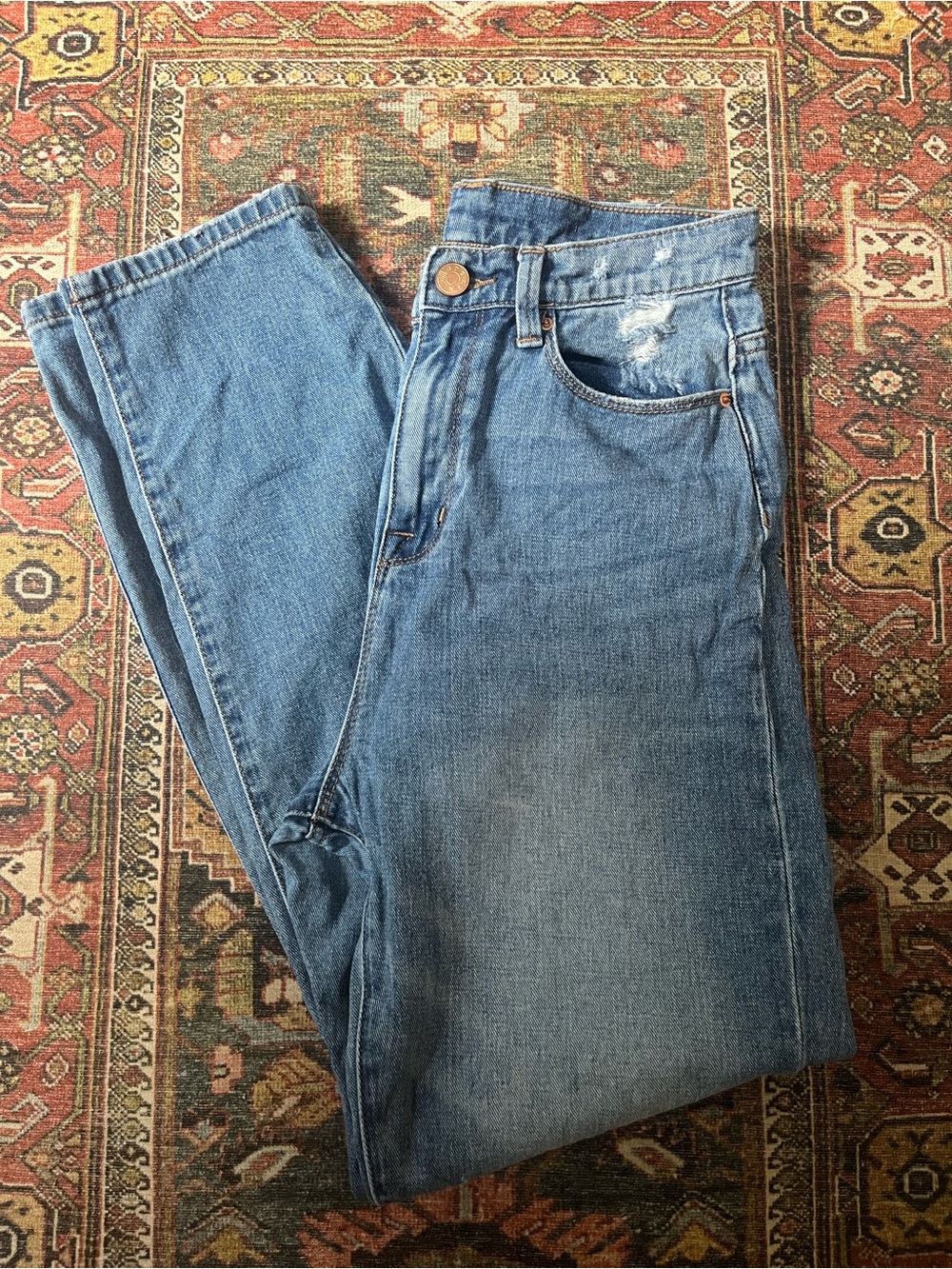 BDG Mom High Rise Jeans 27W x 29L Medium Wash Distressed - Urban Outfitters